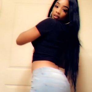 Meet your Posher, Tiara